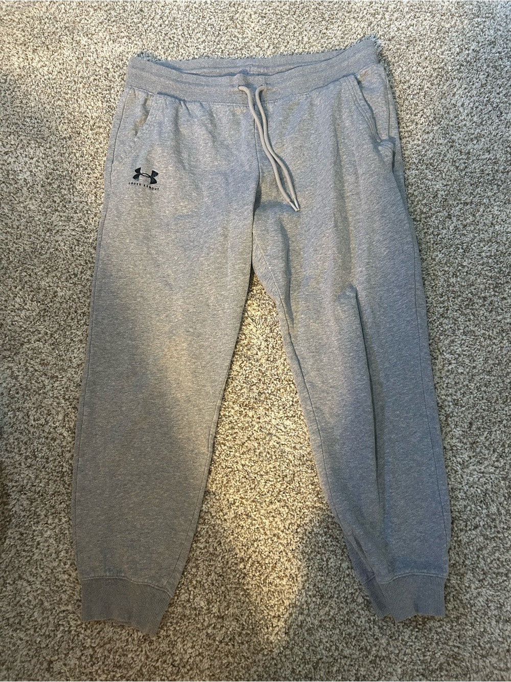 Under Armour Men's Light Gray Heather Jogger Sweatpants
